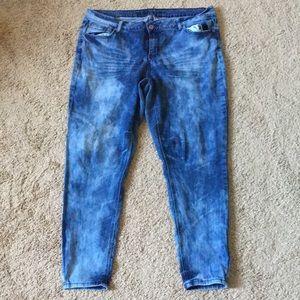 Acid wash Skinny jean size 22